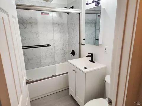Bath - 1124 Union Ave, Fairfield, CA 94533 photo 5 of 5