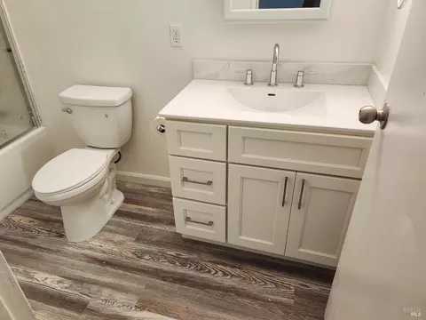 Bath - 1124 Union Ave, Fairfield, CA 94533 photo 2 of 5