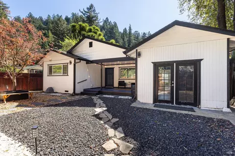 20095 River Blvd, Monte Rio, CA 95462