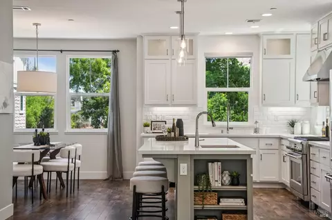 1425 Casa Buena Dr #108, Corte Madera, CA 94925