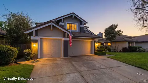 377 Troon Dr, Napa, CA 94558