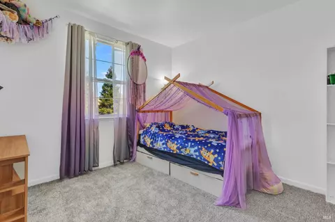 Bedroom - 1241 Valley Glen Dr, Dixon, CA 95620 photo 3 of 8