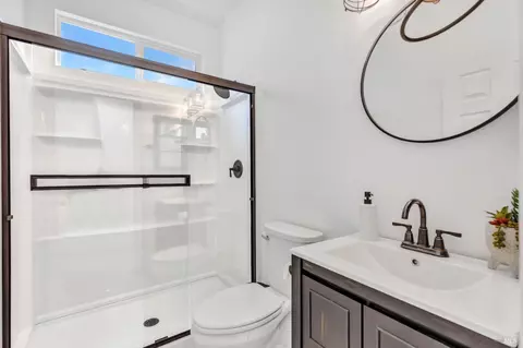 Bath - 1241 Valley Glen Dr, Dixon, CA 95620 photo 1 of 9