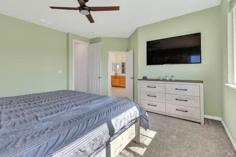 Bedroom - 1241 Valley Glen Dr, Dixon, CA 95620 photo 8 of 8