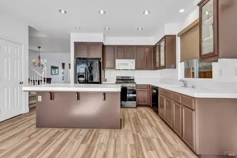 Kitchen - 1241 Valley Glen Dr, Dixon, CA 95620 photo 5 of 5