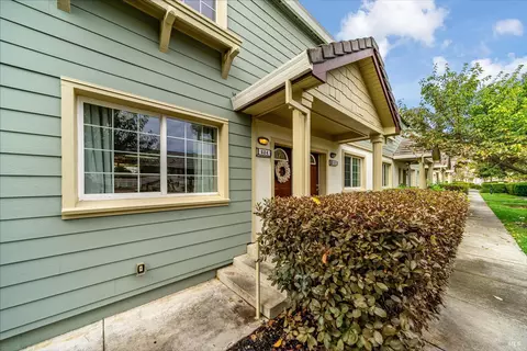 Exterior - 624 Daniels Ave, Vallejo, CA 94590 photo 2 of 2