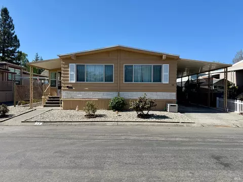 13 Darcy Dr, Windsor, CA 95492