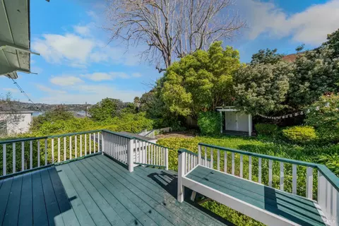 Exterior - 517 Pine St, Sausalito, CA 94965 photo 6 of 8