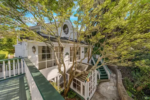 Exterior - 517 Pine St, Sausalito, CA 94965 photo 2 of 8