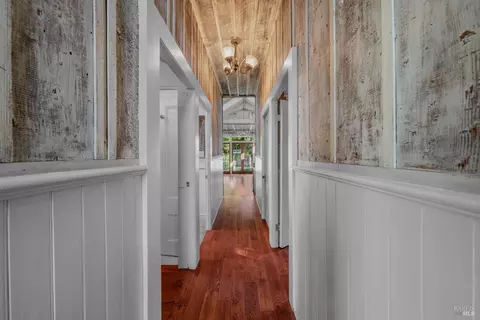 Entry Way - 517 Pine St, Sausalito, CA 94965 photo 1 of 4