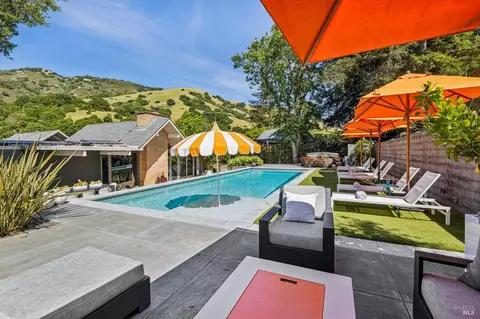 1349 Idylberry Rd, San Rafael, CA 94903