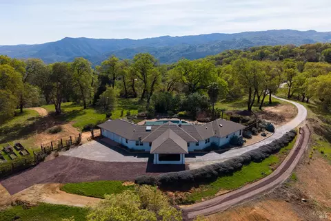 12801 Valley View Dr, Ukiah, CA 95482