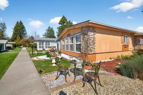 145 Circulo Todos, Rohnert Park, CA 94928
