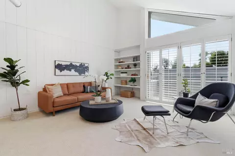 186 Larkspur Plaza Dr, Larkspur, CA 94939
