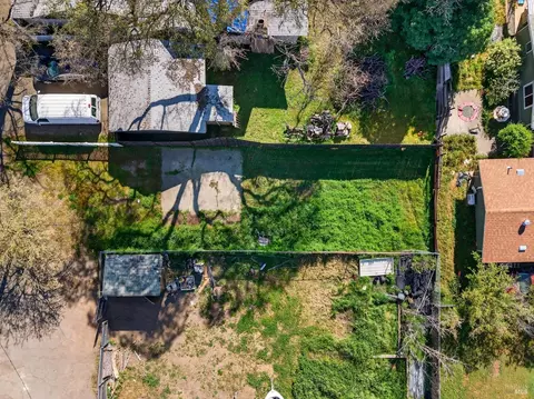 14537 Palmer Ave, Clearlake, CA 95422
