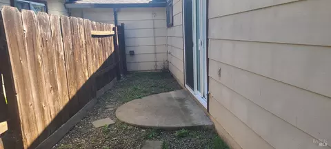 Exterior - 344-340 El Rio Ct, Ukiah, CA 95482 photo 2 of 2