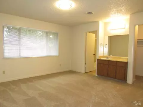 Bedroom - 344-340 El Rio Ct, Ukiah, CA 95482 photo 2 of 6