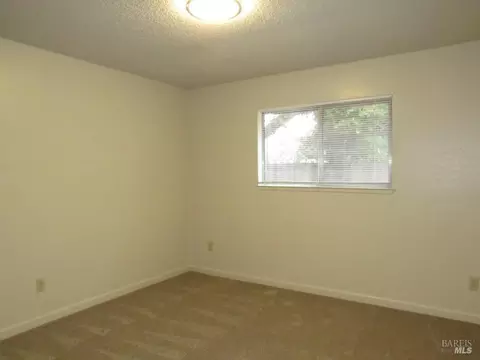 Bedroom - 344-340 El Rio Ct, Ukiah, CA 95482 photo 4 of 6