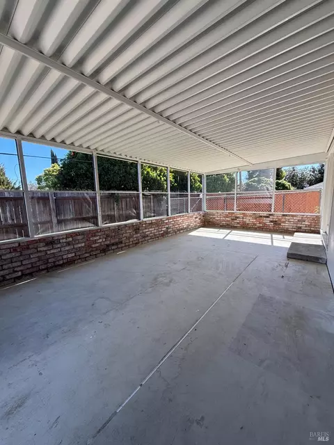 Exterior - 1700 Hemlock St, Fairfield, CA 94533 photo 8 of 8