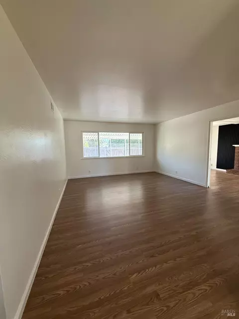 Living - 1700 Hemlock St, Fairfield, CA 94533 photo 1 of 12