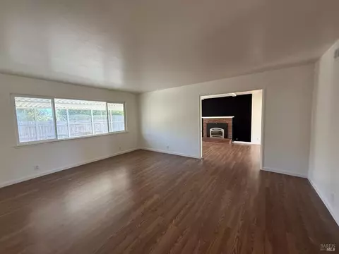 Living - 1700 Hemlock St, Fairfield, CA 94533 photo 2 of 12