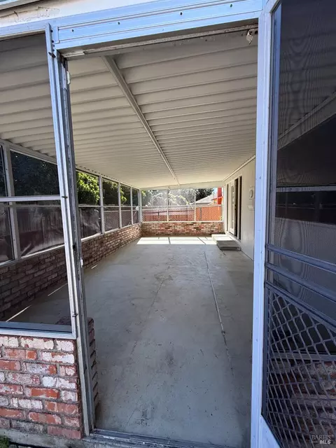 Exterior - 1700 Hemlock St, Fairfield, CA 94533 photo 7 of 8