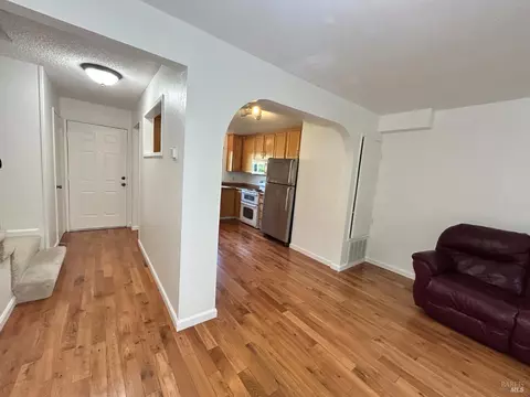 Entry Way - 29 Front St #C, Healdsburg, CA 95448 photo 2 of 3