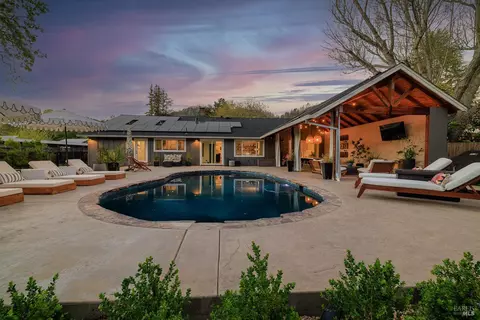 5846 Monte Verde Dr, Santa Rosa, CA 95409