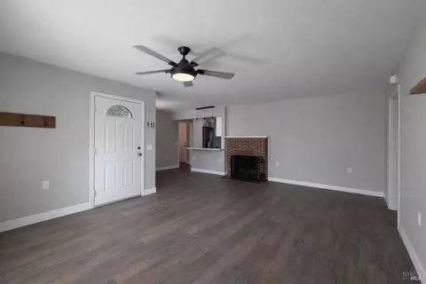 Living - 139 Maple St, Vacaville, CA 95688 photo 2 of 4