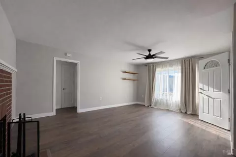 Living - 139 Maple St, Vacaville, CA 95688 photo 3 of 4