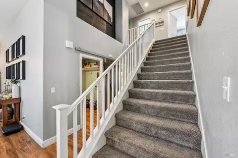 Entry Way - 2035 Rehrmann Dr, Dixon, CA 95620 photo 1 of 4