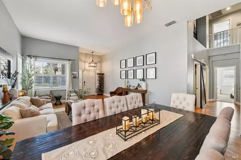 Dining - 2035 Rehrmann Dr, Dixon, CA 95620 photo 2 of 3