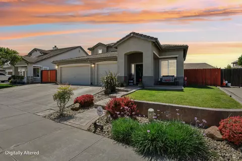 Exterior - 2035 Rehrmann Dr, Dixon, CA 95620 photo 8 of 8