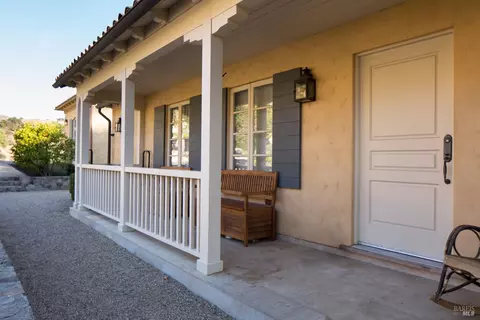 Exterior - 5870 Silverado Trl, Napa, CA 94558 photo 6 of 18