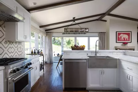 Kitchen - 5870 Silverado Trl, Napa, CA 94558 photo 4 of 5