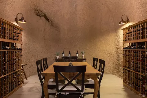 Dining - 5870 Silverado Trl, Napa, CA 94558 photo 6 of 6