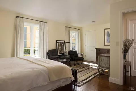Bedroom - 5870 Silverado Trl, Napa, CA 94558 photo 7 of 7