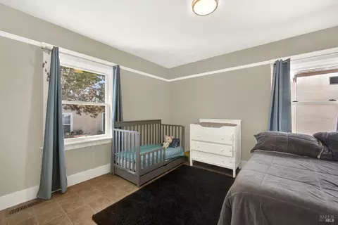 Bedroom - 527 Mclaughlin St, Richmond, CA 94805 photo 5 of 8