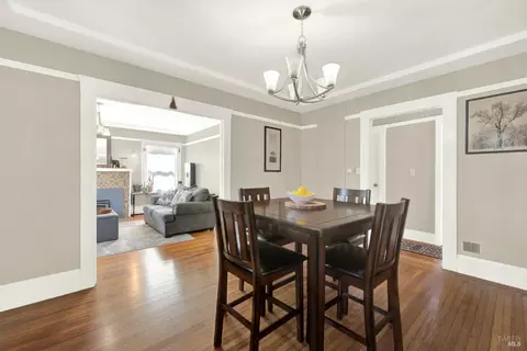 Dining - 527 Mclaughlin St, Richmond, CA 94805 photo 2 of 2