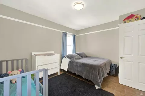 Bedroom - 527 Mclaughlin St, Richmond, CA 94805 photo 4 of 8