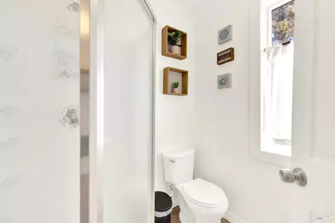 Bath - 527 Mclaughlin St, Richmond, CA 94805 photo 4 of 5
