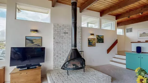 Living - 41 Cliff St, Dillon Beach, CA 94929 photo 4 of 6