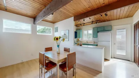Dining - 41 Cliff St, Dillon Beach, CA 94929 photo 5 of 5