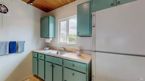 Kitchen - 41 Cliff St, Dillon Beach, CA 94929 photo 5 of 6