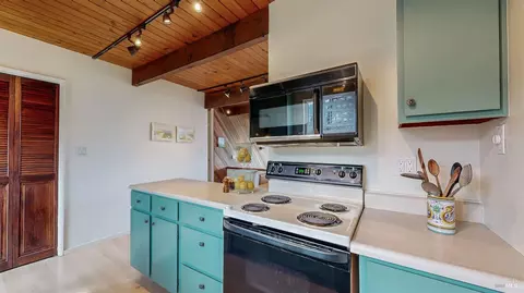 Kitchen - 41 Cliff St, Dillon Beach, CA 94929 photo 4 of 6