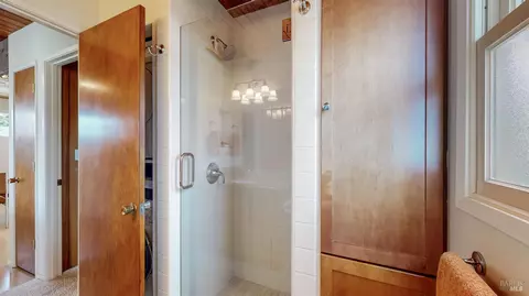 Bath - 41 Cliff St, Dillon Beach, CA 94929 photo 3 of 3