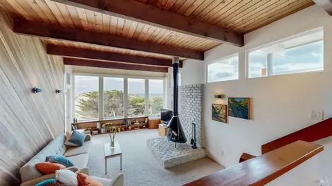 Living - 41 Cliff St, Dillon Beach, CA 94929 photo 2 of 6