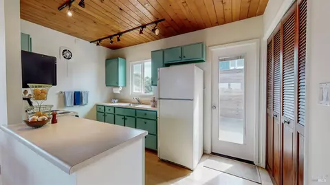 Kitchen - 41 Cliff St, Dillon Beach, CA 94929 photo 1 of 6