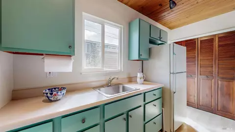 Kitchen - 41 Cliff St, Dillon Beach, CA 94929 photo 6 of 6