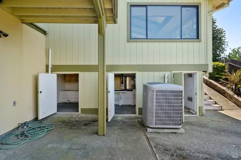 Exterior - 116 Silverview Ct, Vallejo, CA 94591 photo 8 of 9